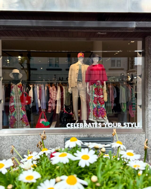 Morgen (Hinmelfahrt) haben wir von 11 bis 17 Uhr für euch geöffnet! Kommt vorbei, wir freuen uns auf euren Besuch☀️🌊🛍️

#roy #roysylt #sylt #sylt_die_insel #shopping
